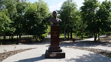 Саратов. Памятник Ю.А. Гагарину в парке Гагарина