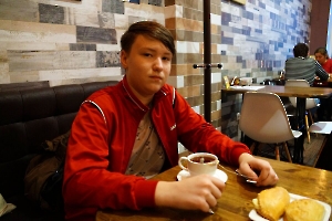 Энгельс. Кафе на площади Ленина