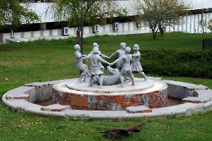 Волгоград. Музей-панорама «Сталинградская битва». Копия фонтана «Танцующие дети», который был установлен у железнодорожного вокзала Сталинграда