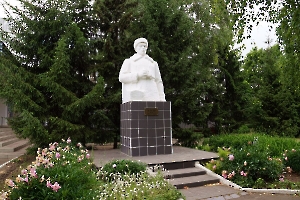 Петровск. Памятник И.В. Панфилову