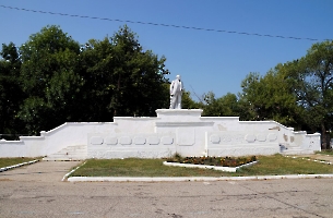 Хвалынск. Центральная площадь и памятник В.И. Ленину