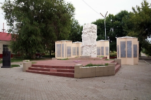 Хвалынск. Монумент в память о солдатах Великой Отечественной войны