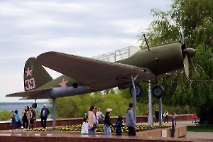 Волгоград. Памятник самолёту СУ-2 (ББ-1)