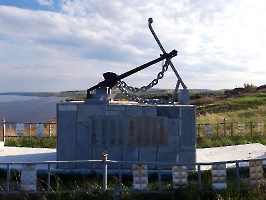 Синенькие. Памятник павшим воинам-морякам