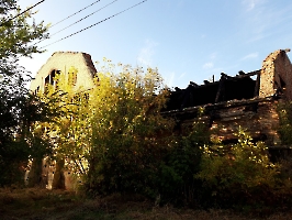 Саратов. Посёлок НИИ Юго-Востока. Здание семенного склада 1910 года постройки после пожара в 2014 году