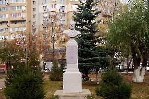 Энгельс. Памятник  П.А. Столыпину