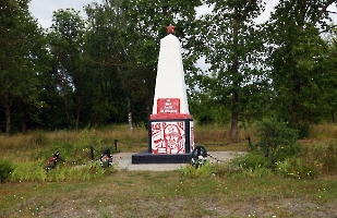 Сазоново. Памятник павшим в ВОВ