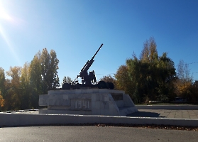 Саратов. Памятник «Защитникам саратовского неба»
