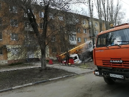 Провалился кран на ул. Чернышевского