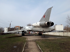 Энгельс. Самолёт-памятник Ту-22КПД