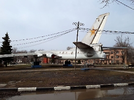 Энгельс. Самолёт-памятник Ту-16К