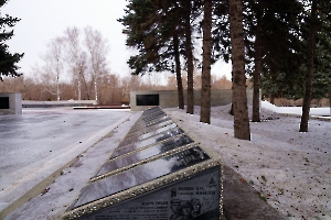 Саратов. Мемориальный комплекс погибшим воинам на Воскресенском кладбище