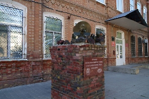 Красноармейск. Памятник курсантам Энгельсского пулеметного училища
