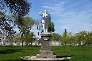 Энгельс. Памятник М.С. Урицкому