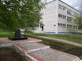 Саратов. Памятник погибшим в ВОВ на улице Маркина