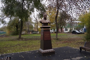 Энгельс. Памятник М.А. Шолохову