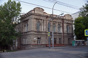Саратов. Дом церковный Нерукотворно-Спасской церкви
