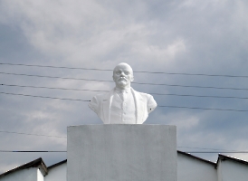 Большая Рельня. Памятник В.И. Ленину