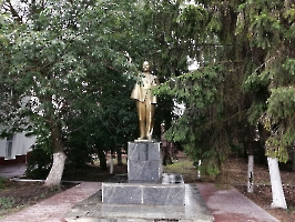 Лысые Горы. Памятник В.И. Ленину 