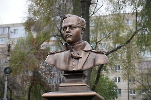 Энгельс. Памятник М.Ю. Лермонтову