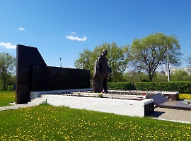 Энгельс. Братская могила павших в годы Великой Отечественной войны 