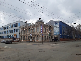 Саратов. Старый дом на пересечении улицы Степана Разина и Большой Казачьей