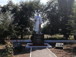 Узморье. Памятник погибшим в Великой Отечественной войне жителям села