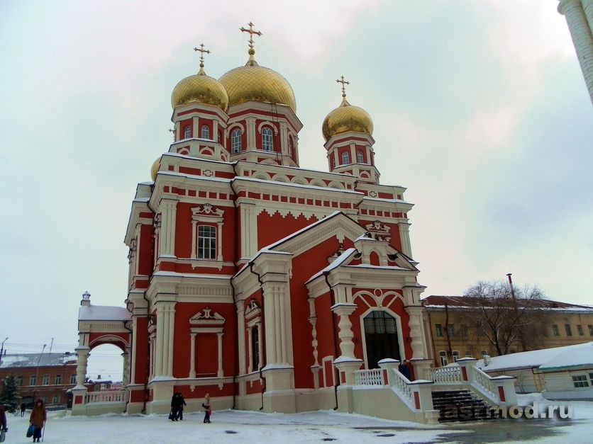 Новоникольский храм на горах Саратов