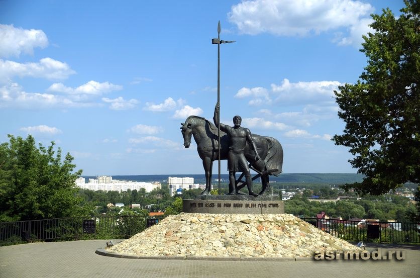 Пенза. Памятник Первопоселенцу