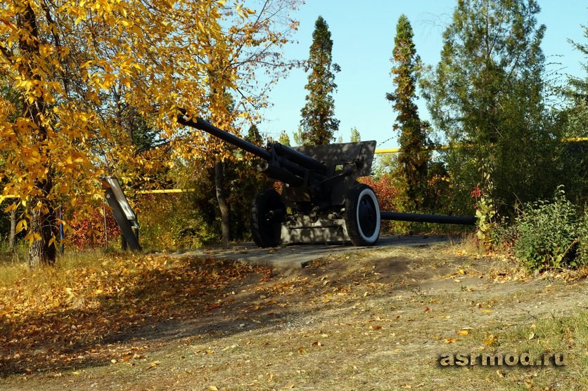 Саратов. Парк Победы. 76,2-мм дивизионная пушка ЗИС-3 образца 1942 года