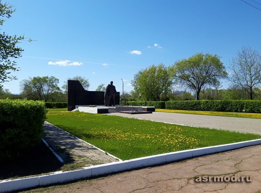 Энгельс. Воскресенское кладбище. Братская могила павших в годы Великой Отечественной войны 