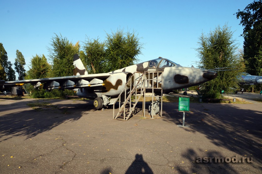 Экспозиции Парка Победы: Штурмовик Су-25