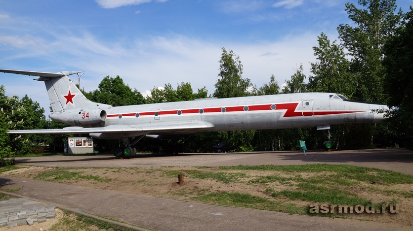 Экспозиции Парка Победы: Учебный самолёт Ту-134УБЛ