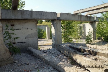Заброшенное бомбоубежище недалеко от Калининска
